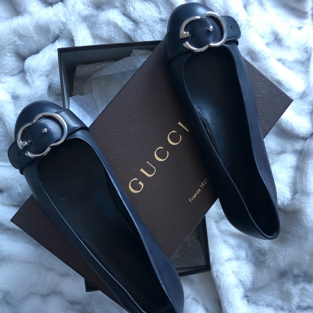 Gucci women’s ballet flat in NAVY
